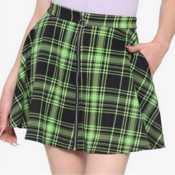 Hot topic skirt - Picture 2 of 13